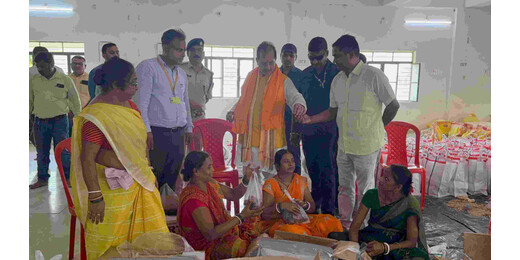 बाढ़ राहत सामग्री के निरीक्षण में उपमुख्यमंत्री सख्त, गुणवत्तापूर्ण एवं पारदर्शी वितरण का दिया निर्देश